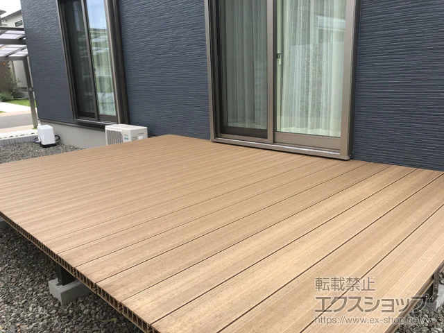 大阪府和泉市のLIXIL リクシル(TOEX)のウッドデッキ 樹ら楽ステージ 木彫 施工例