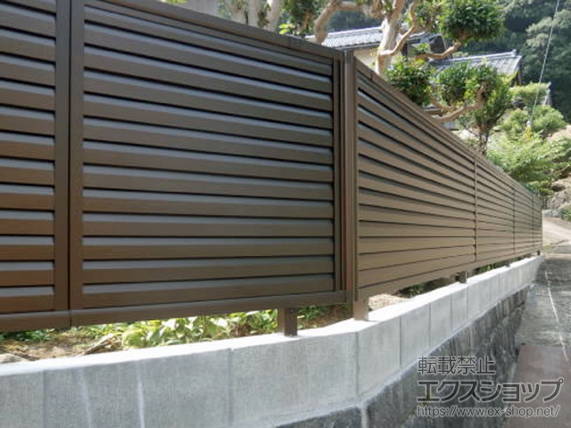 京都府与謝郡与謝野町ののフェンス・柵 ミエーネフェンス 目隠しルーバータイプ 自由柱施工 施工例