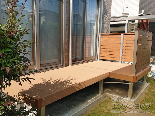 埼玉県吉川市のYKKAPのウッドデッキ リウッドデッキ 200 施工例