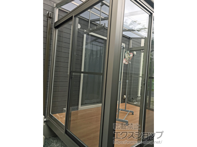 宮城県柴田郡大河原町ののテラス囲い・サンルーム サニージュ F型 床納まり ランマ無 積雪〜20cm対応 施工例