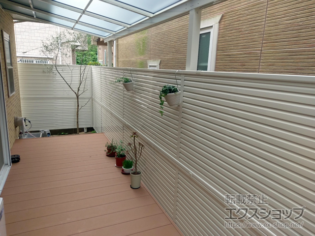 東京都日野市ののフェンス・柵 ミエーネフェンス 目隠しルーバータイプ 2段支柱 自立建て用 施工例