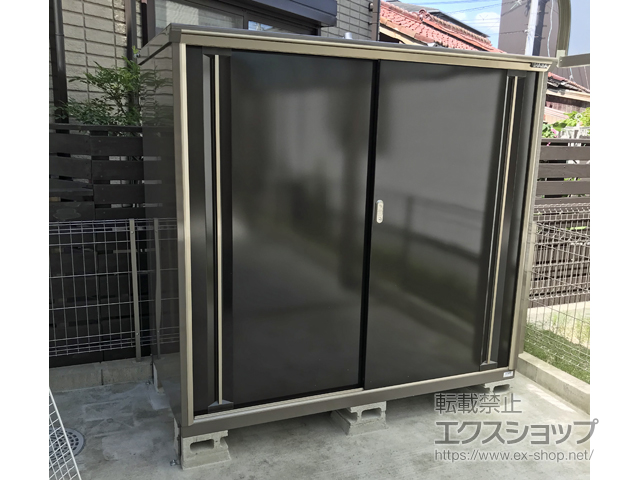 愛知県豊明市のの物置・屋外倉庫 ナイソーシスター　1740×920×1603（KMW-179D-P） KMW-179D-P-CB 施工例