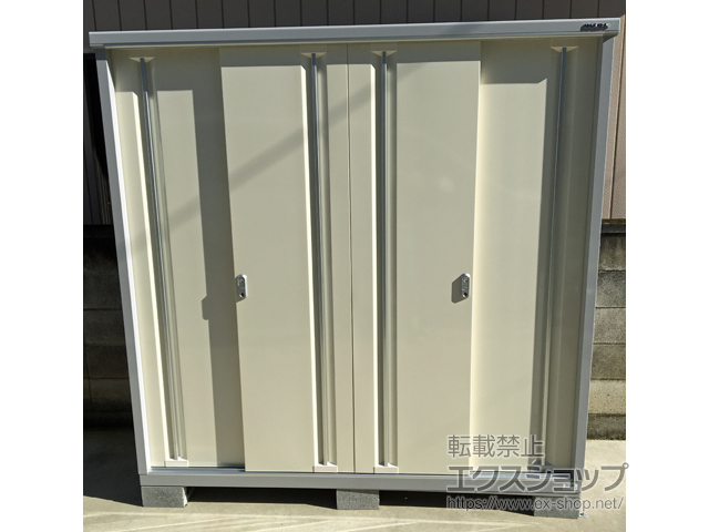 群馬県伊勢崎市のの物置・屋外倉庫 シンプリー 一般型 1940×755×1903 MJX-197E-P-FW 施工例