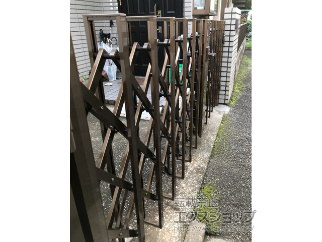 東京都立川市ののカーゲート アルシャインHG ノンキャスター 両開き 300W(掛側130/受側170) 施工例