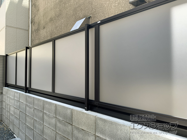 大阪府大阪市ののフェンス・柵 カムフィX14N型 採光パネル フリー支柱 施工例