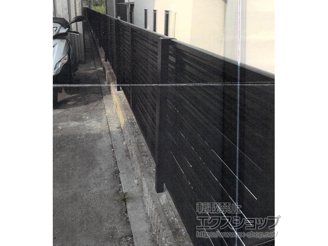 兵庫県神戸市ののフェンス・柵 ミエーネフェンス 目隠しルーバータイプ　自由柱施工 施工例