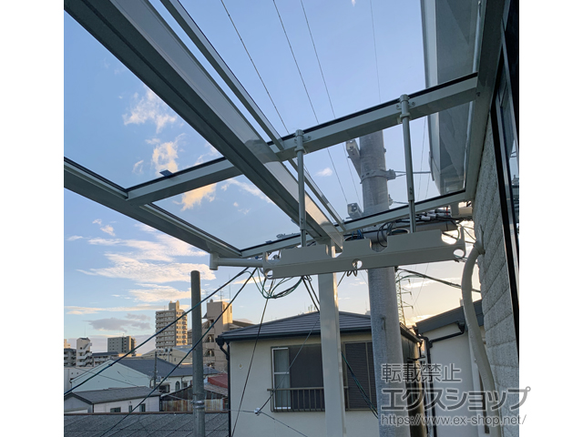 大阪府大阪市ののバルコニー・ベランダ屋根 スピーネ F型 屋根タイプ 連棟 積雪〜20cm対応 施工例