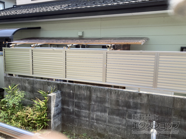 岐阜県瑞穂市ののフェンス・柵 ミエーネフェンス 目隠しルーバータイプ　自由柱施工 施工例