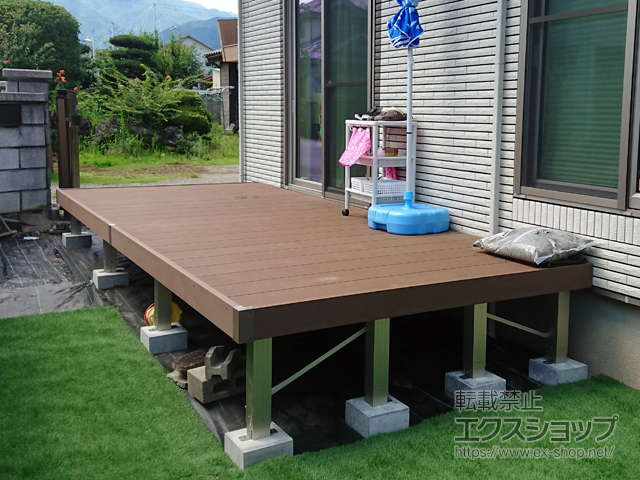 山梨県南アルプス市ののウッドデッキ リウッドデッキ 200 施工例