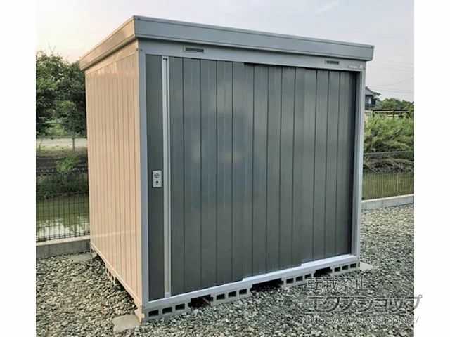佐賀県神埼市のイナバの物置・収納・屋外倉庫 ネクスタ 一般型 2210×1790×2020 NXN-40S-PG 施工例