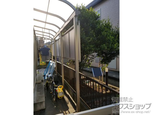 東京都日野市ののテラス屋根 ソラリア R型 テラスタイプ 単体 積雪〜20cm対応 施工例