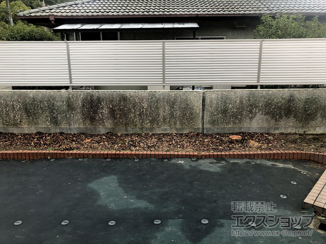 兵庫県神戸市ののフェンス・柵 ミエーネフェンス　目隠しルーバータイプ　自由柱 施工例