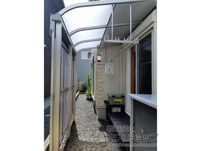 京都府福知山市ののテラス屋根 ソラリア R型 テラスタイプ 単体 積雪〜20cm対応 施工例