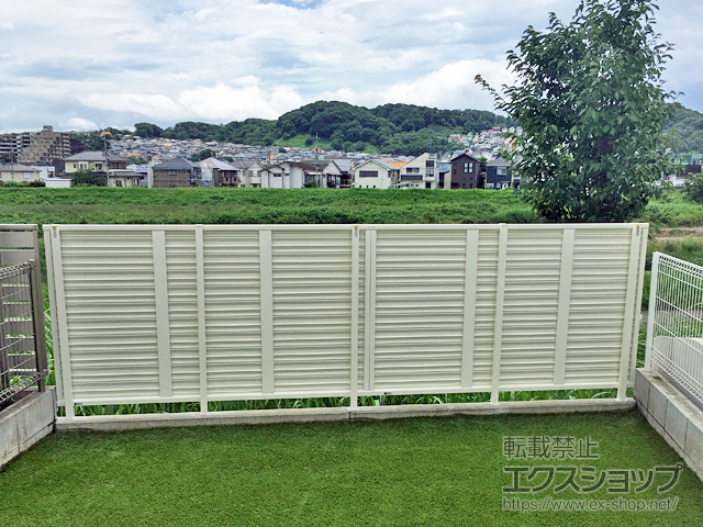 東京都日野市ののフェンス・柵 シンプレオフェンス13型 ルーバー 自由柱施工 施工例