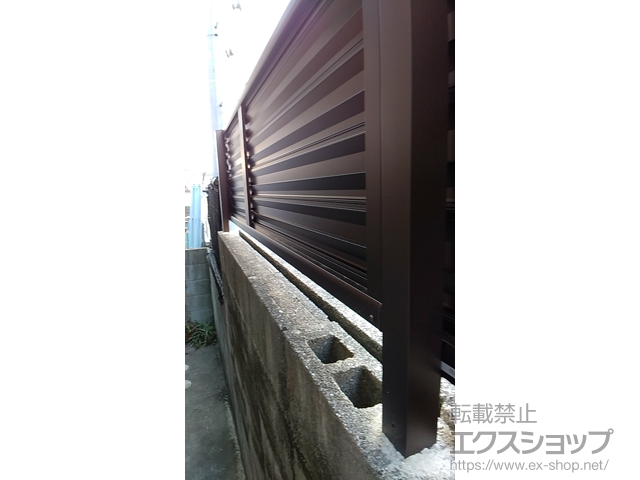 大阪府泉佐野市ののフェンス・柵 ミエーネフェンス 目隠しルーバータイプ　自由柱施工 施工例