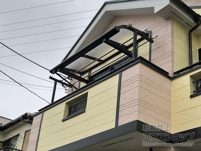 東京都足立区ののバルコニー・ベランダ屋根 ソラリア R型 ルーフタイプ 単体 積雪〜20cm対応 施工例