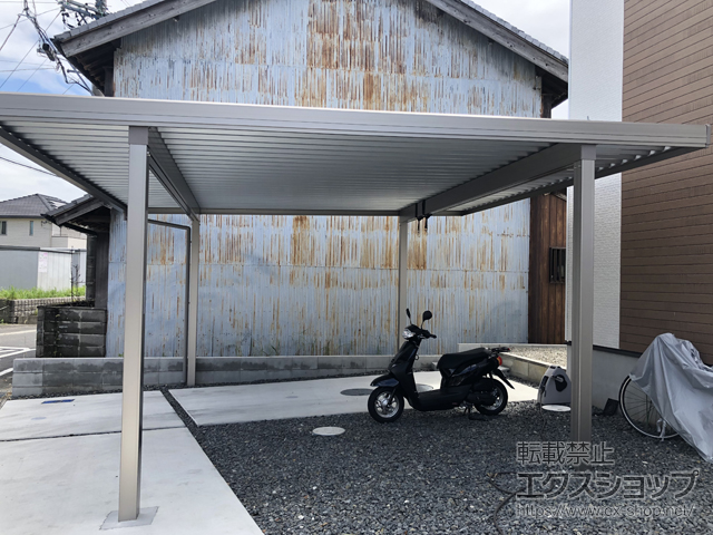 三重県四日市市のLIXIL リクシル（トステム）のカーポート テリオスポートIII 900 2台用 角柱4本柱 積雪〜30cm対応 施工例