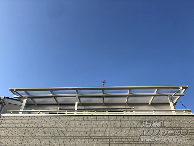 兵庫県宝塚市ののバルコニー・ベランダ屋根 ソラリア F型 屋根タイプ 連棟 積雪〜20cm対応 施工例