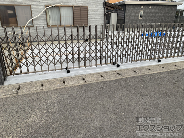香川県木田郡三木町のの門扉 クレディアコー 1型 レールタイプ 片開き 電動式 625S 施工例