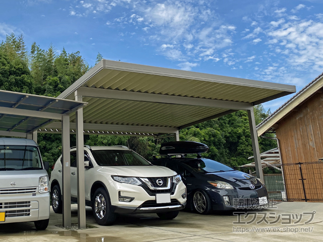 和歌山県御坊市のLIXIL リクシル（トステム）のカーポート テリオスポートIII 900 2台用 角4本柱 積雪〜30cm対応 施工例
