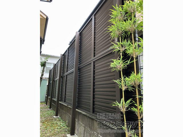 愛知県日進市ののフェンス・柵 シンプレオフェンス13型 目隠しルーバー 2段支柱 自立建て用 施工例