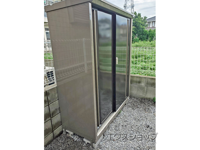 東京都三鷹市のの物置・屋外倉庫 ナイソーシスター　1320×580×1603（KMW-136D-P） KMW-136D-P-CB 施工例