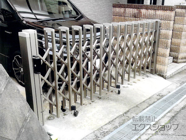 千葉県富里市ののカーゲート トリップゲートII 3型 ストロング ノンレール 片開き 3212S 施工例