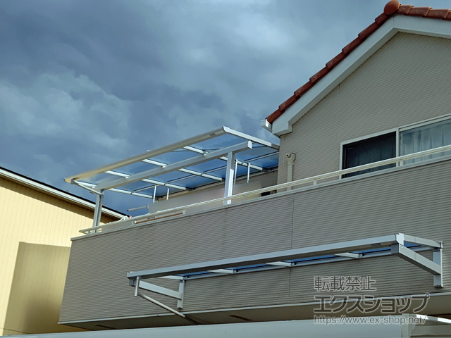 東京都八王子市ののバルコニー・ベランダ屋根 ソラリア F型 屋根タイプ 単体 積雪〜20cm対応 施工例