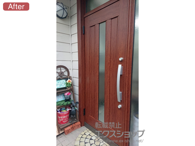 神奈川県横須賀市のの玄関ドア リシェント玄関ドア3 アルミ仕様 手動 片袖仕様(ランマ付き)L C12N型 施工例