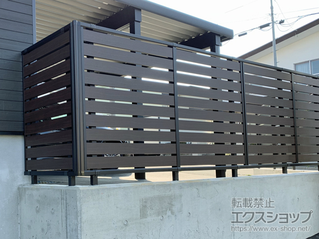 北海道札幌市ののフェンス・柵 ルシアスフェンスF04型 横板 木目カラー 自由柱施工 施工例