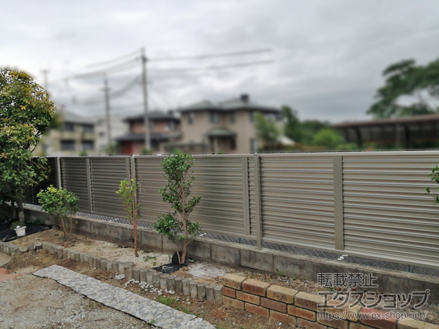兵庫県神戸市ののフェンス・柵 ミエーネフェンス 目隠しルーバータイプ 自由柱施工 施工例