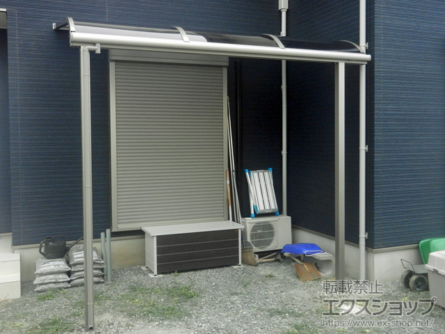 群馬県渋川市ののテラス屋根 スピーネ R型 1500 テラスタイプ 単体 積雪〜50cm対応 施工例