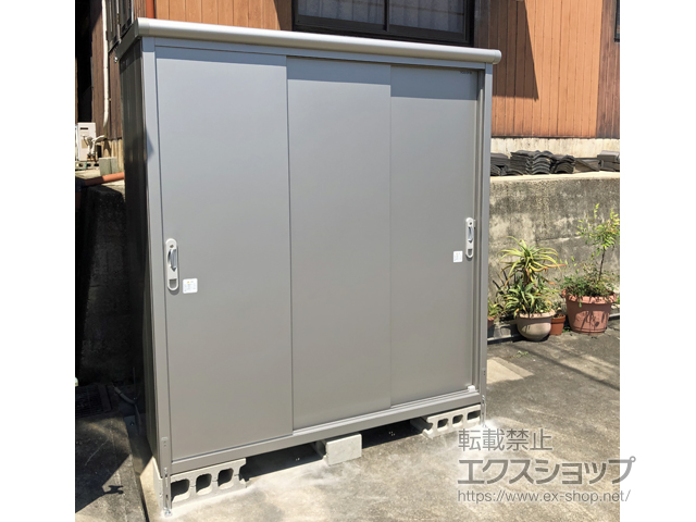 香川県観音寺市のの物置・屋外倉庫 エスモ 一般型 1797×900×1959（ESE-1809A） ESE-1809A-SS 施工例