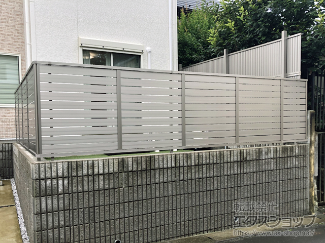 神奈川県横浜市ののフェンス・柵 フェンスAB YS3型 横スリット3　フリーポールタイプ 施工例