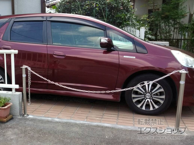 神奈川県座間市ののカーゲート スペースガード（車止め）F48型 施工例