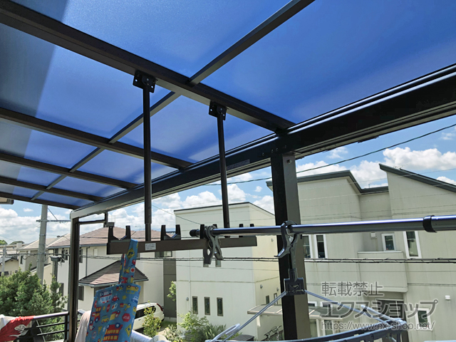 福岡県小郡市ののバルコニー・ベランダ屋根 プレシオステラスII F型 屋根タイプ 連棟 積雪〜20cm対応 施工例