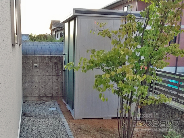 香川県高松市のの物置・屋外倉庫 エルモ 積雪型 1870×1520×2360 LMDS-1815H-【EG】 施工例