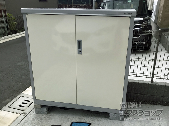 神奈川県茅ヶ崎市のの物置・屋外倉庫 アイビーストッカー 1320×515×1303 BJX-135C-FW 施工例