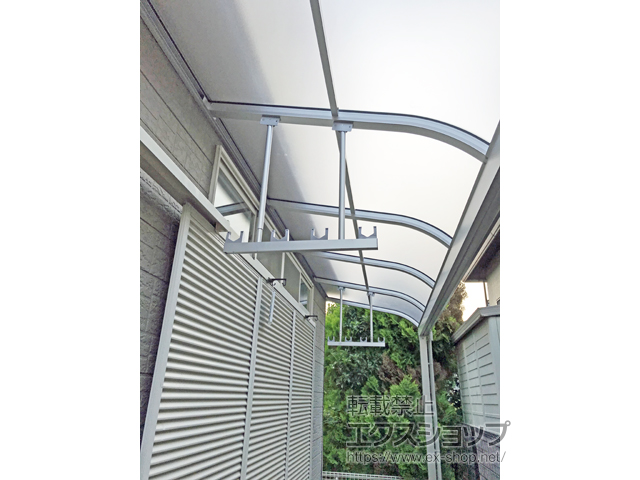 兵庫県神戸市ののテラス屋根 ソラリア R型 テラスタイプ 単体 積雪〜20cm対応 施工例