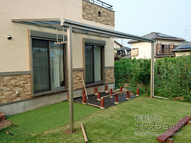 埼玉県春日部市ののテラス屋根 ソラリア F型 テラスタイプ 単体 積雪〜20cm対応 施工例