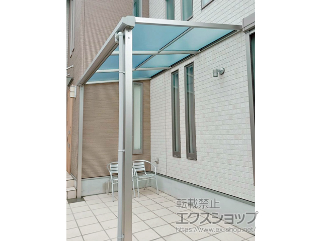 群馬県伊勢崎市ののテラス屋根 ソラリア F型 テラスタイプ 単体 積雪〜20cm対応 施工例