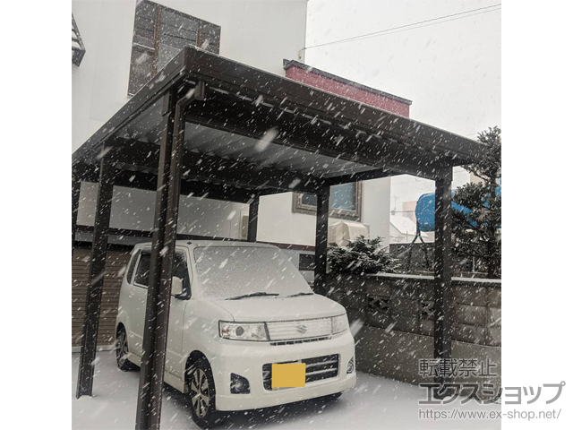 北海道小樽市のLIXIL リクシル（トステム）のカーポート テリオスポートIII 4500 角柱6本柱 積雪〜150cm対応 施工例