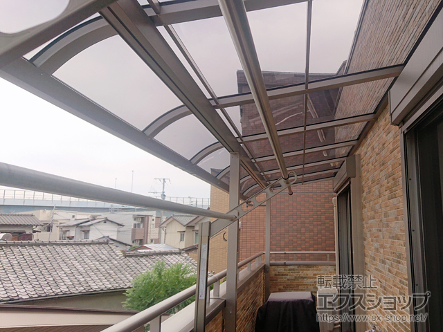 福岡県福岡市ののバルコニー・ベランダ屋根 スピーネ R型 屋根タイプ 連棟 積雪〜20cm対応 施工例