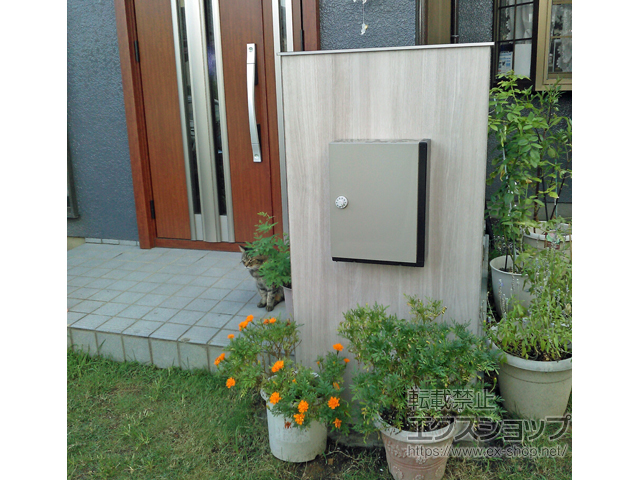 埼玉県深谷市のの機能門柱・ポスト ウォールスクリーン ファンクションユニット門袖 施工例