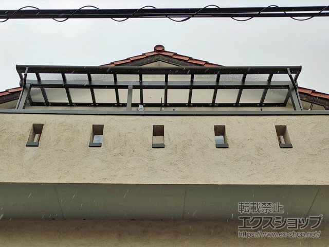 埼玉県川口市ののバルコニー・ベランダ屋根 ソラリア F型 1500 屋根タイプ 連棟 積雪〜50cm対応 施工例