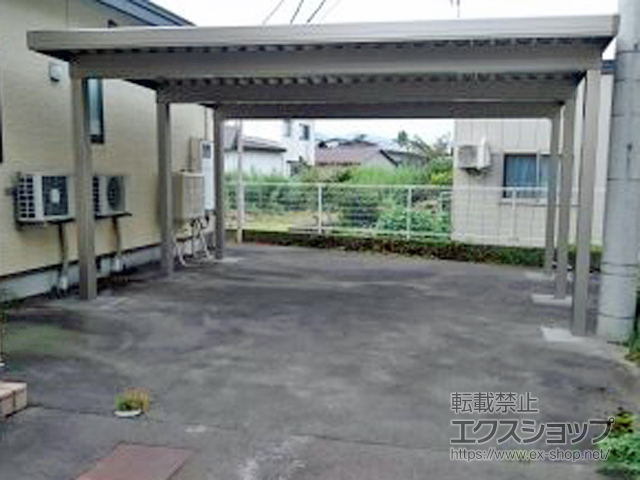 青森県平川市のLIXIL リクシル（トステム）のカーポート テリオスポートIII 4500 2台用 角柱6本柱 積雪〜150cm対応 施工例