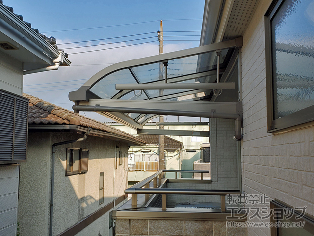 埼玉県三郷市ののバルコニー・ベランダ屋根 スピーネ R型 ルーフタイプ 単体 積雪〜20cm対応 施工例