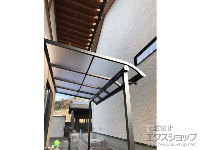 群馬県高崎市ののテラス屋根 ソラリア R型 テラスタイプ 単体 積雪〜20cm対応 施工例