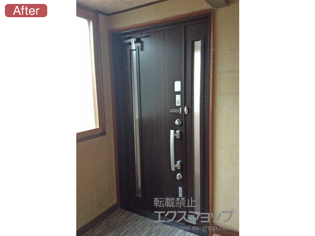 青森県八戸市のLIXIL リクシル（トステム）の玄関ドア リシェント玄関ドア3 断熱K4仕様 親子仕様(ランマ無)R M78型 ※タッチキー仕様(リモコンタイプ) 施工例