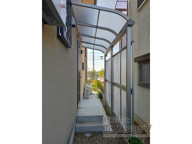 兵庫県加古川市ののテラス屋根 ソラリア R型 テラスタイプ 単体 積雪〜20cm対応 施工例